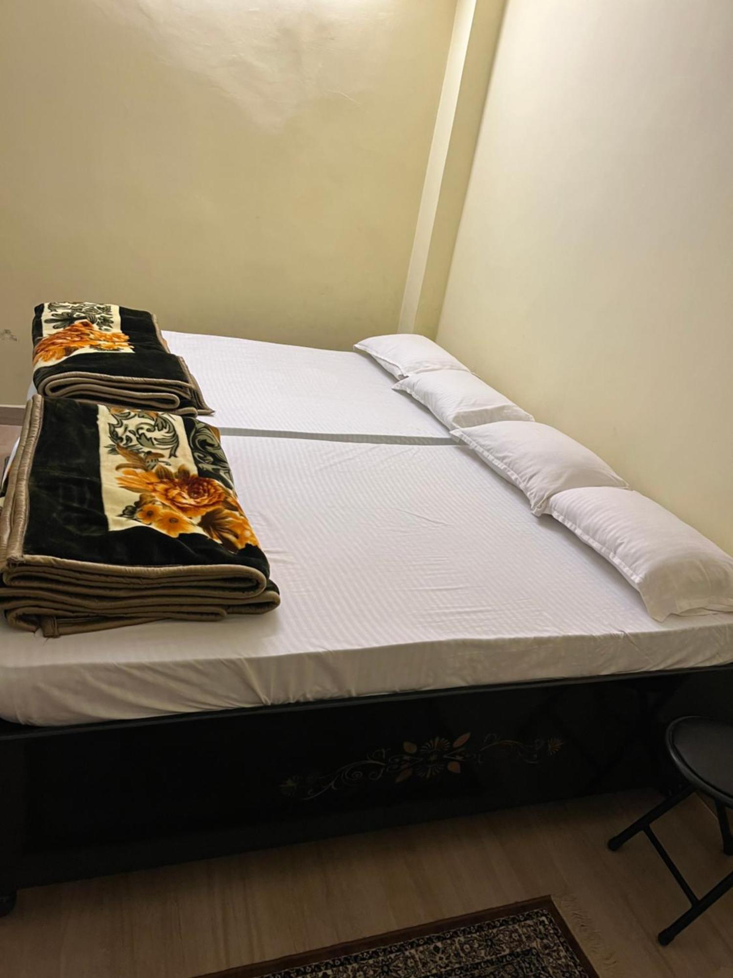 Incredible Banaras Inn Waranasi Zewnętrze zdjęcie