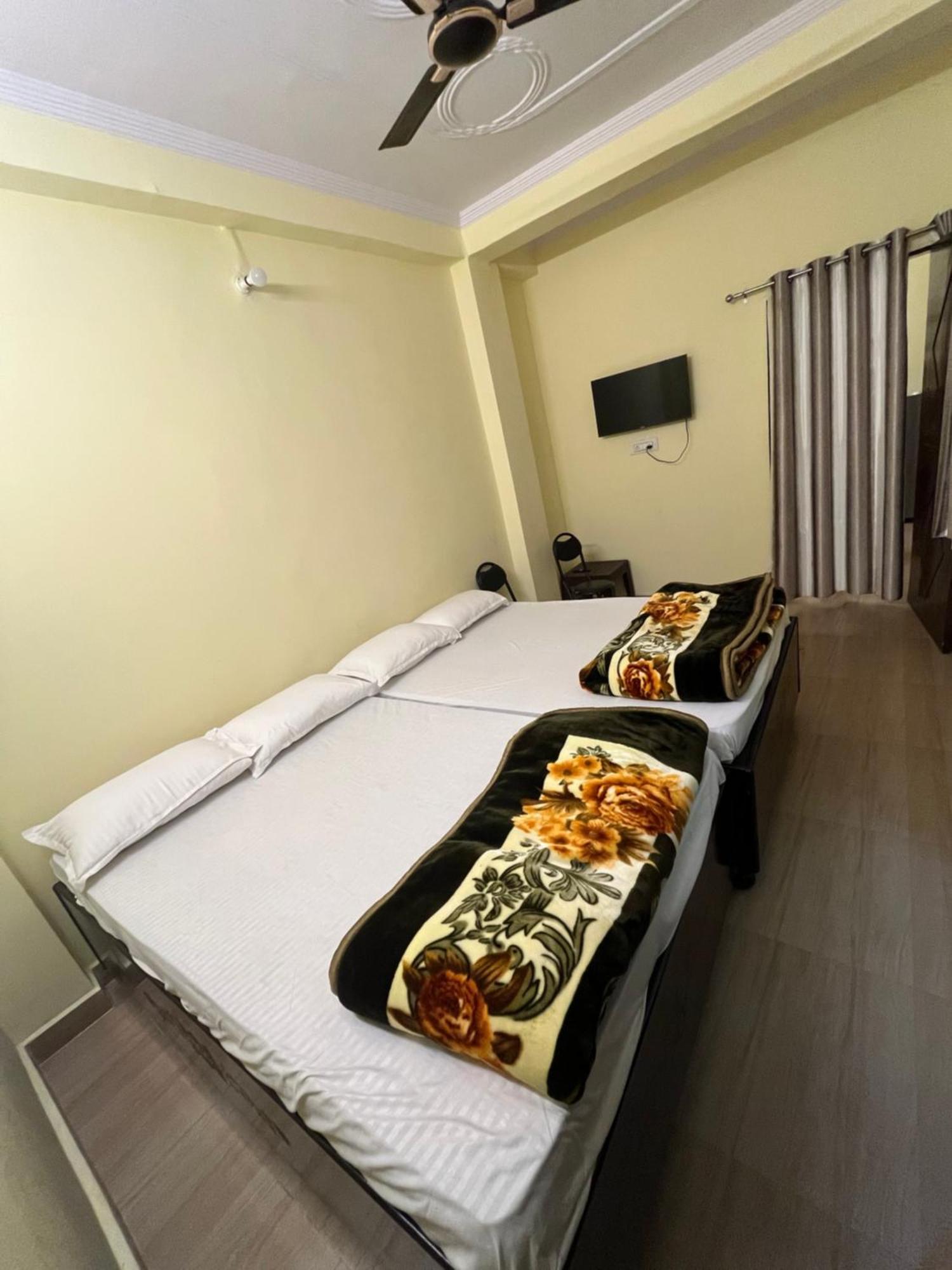 Incredible Banaras Inn Waranasi Zewnętrze zdjęcie