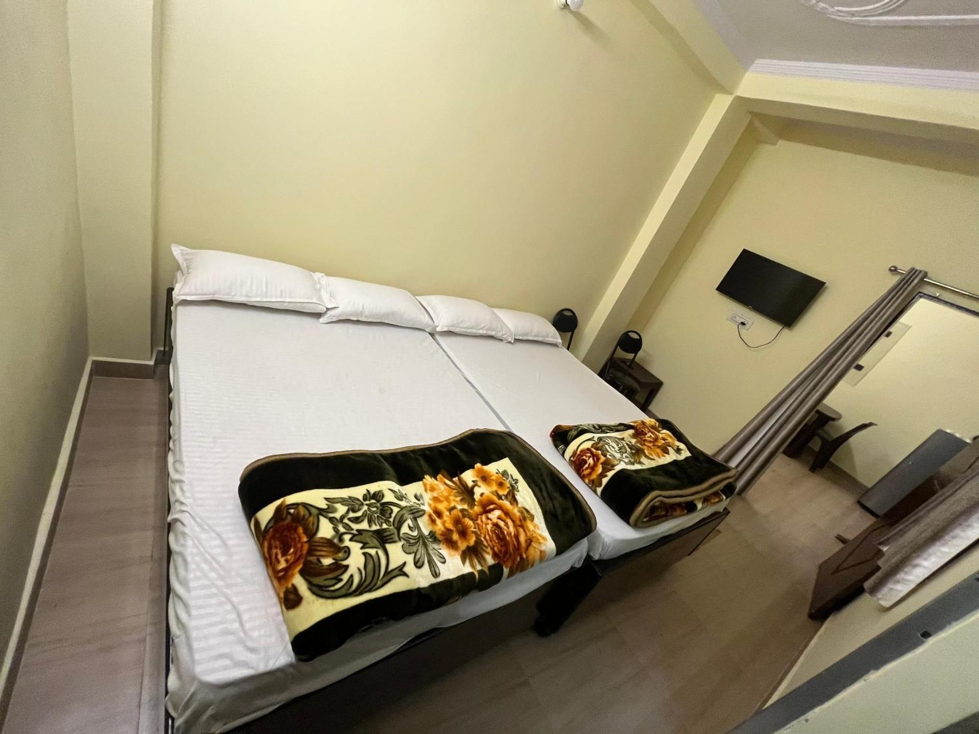 Incredible Banaras Inn Waranasi Zewnętrze zdjęcie