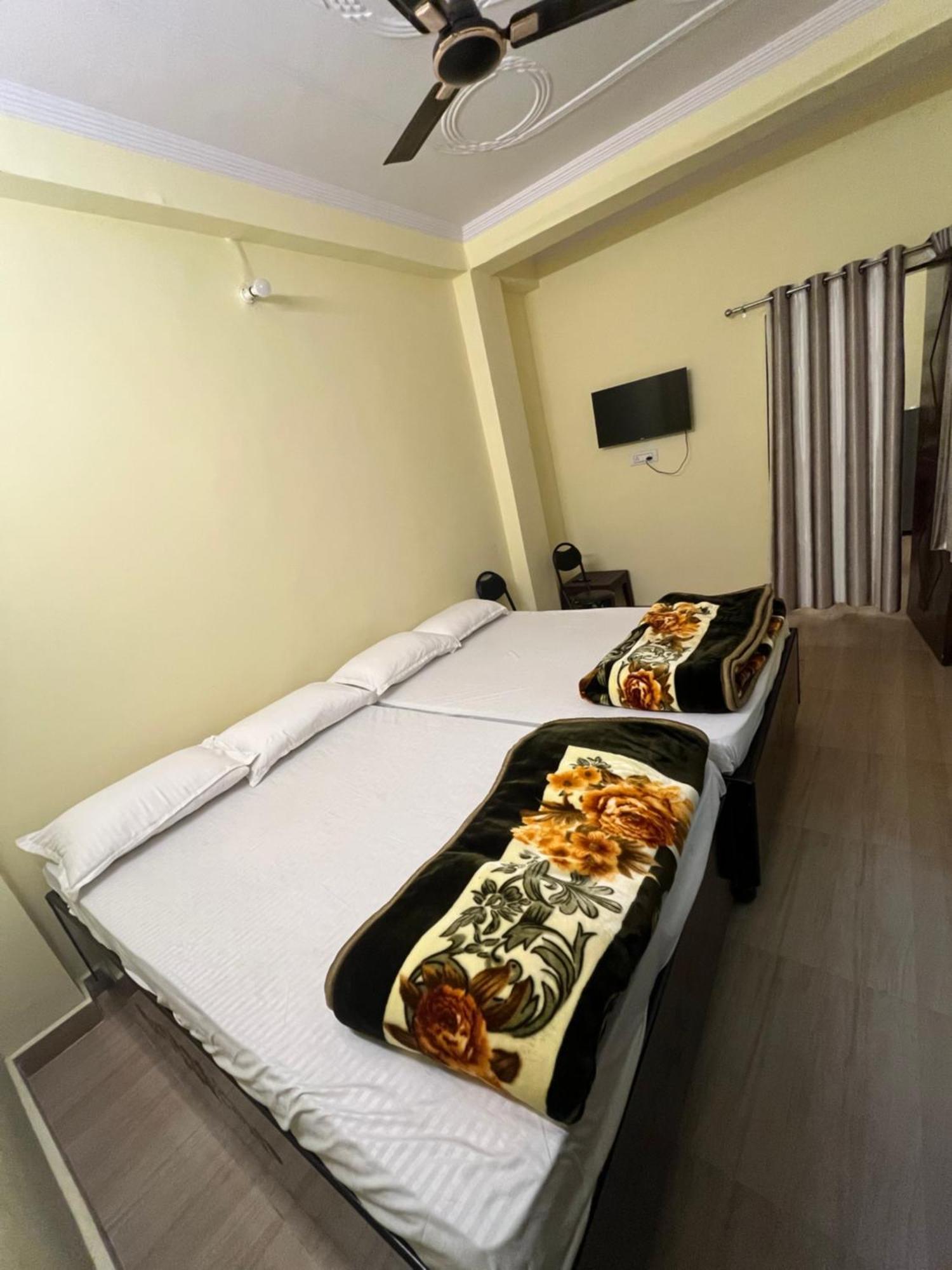 Incredible Banaras Inn Waranasi Zewnętrze zdjęcie